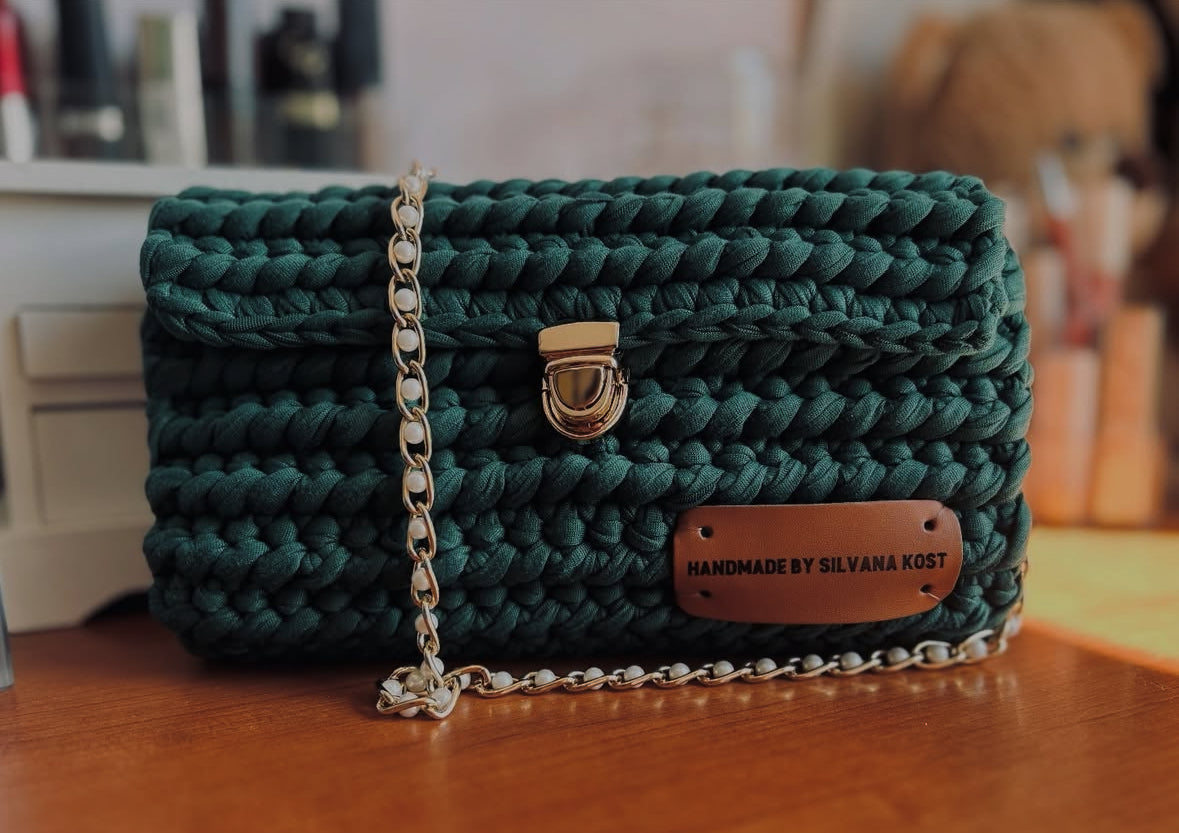 Emerald Thread – Handcrafted Elegance